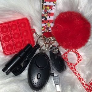 Self defense keychain w alarm